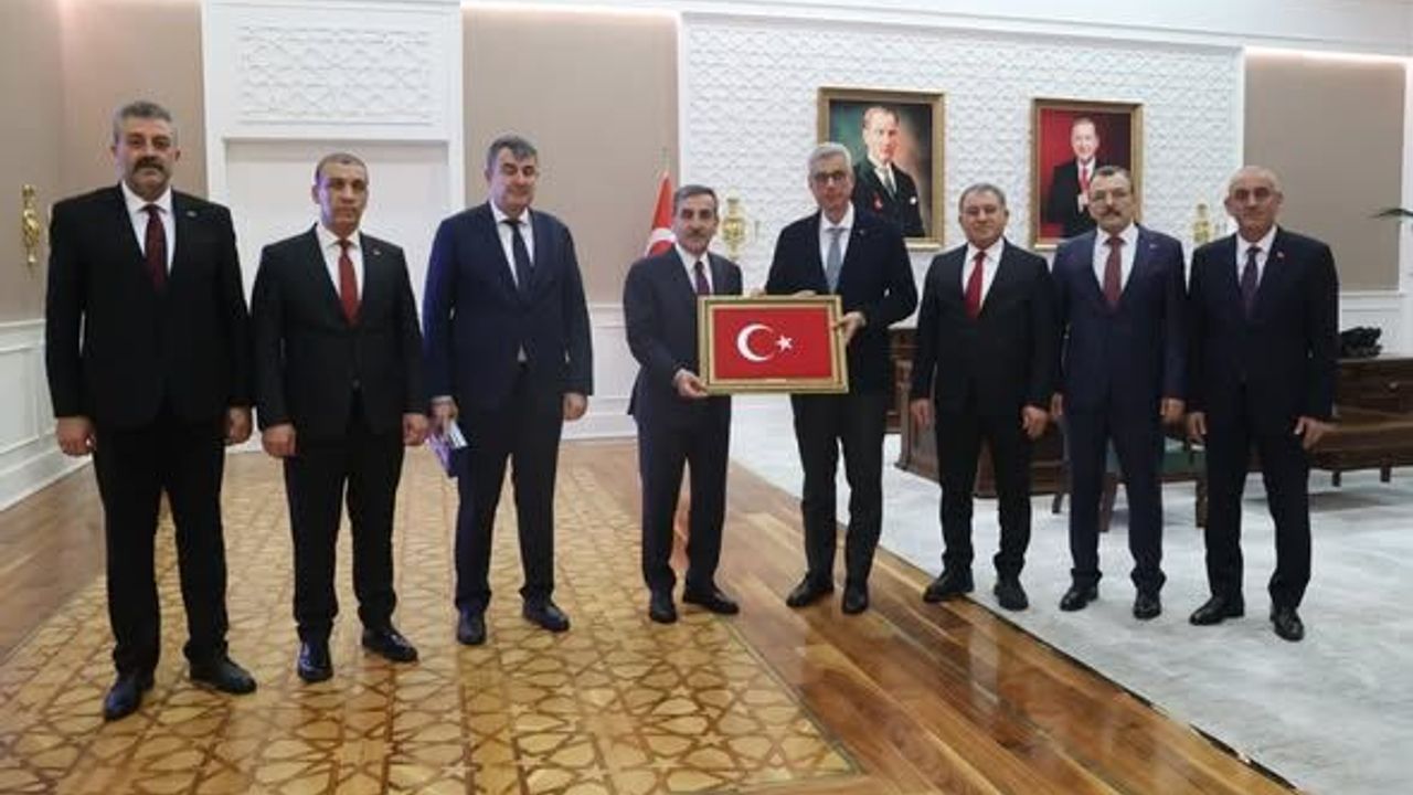 Türk Sağlık-Sen, sağlık çalışanlarının sorunlarını Kemal Memişoğlu’na iletti