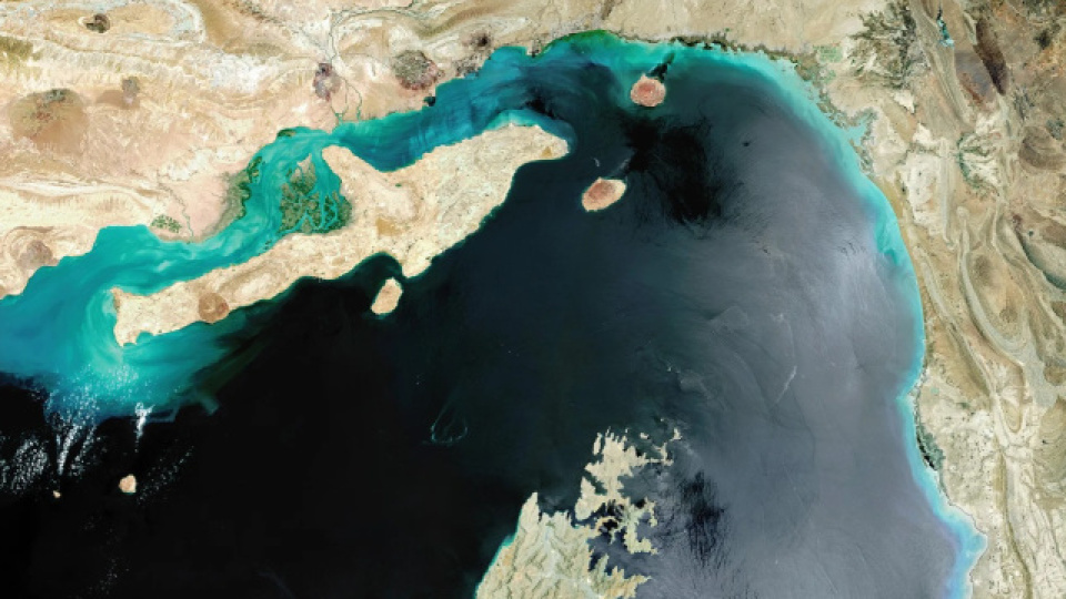 irandan-bahreyne-abdnin-kararlarina-taraf-olursaniz-hurmuz-bogazi-size-de-kapanir-uyarisi-qKIvdWgL