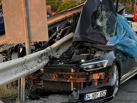 Dugun konvoyu kabusa dondu anne oldu 7 aylik bebegi yaralandi r2j9jqrz